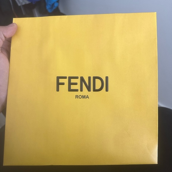 FENDI MESSENGER BAG - Picture 2 of 8